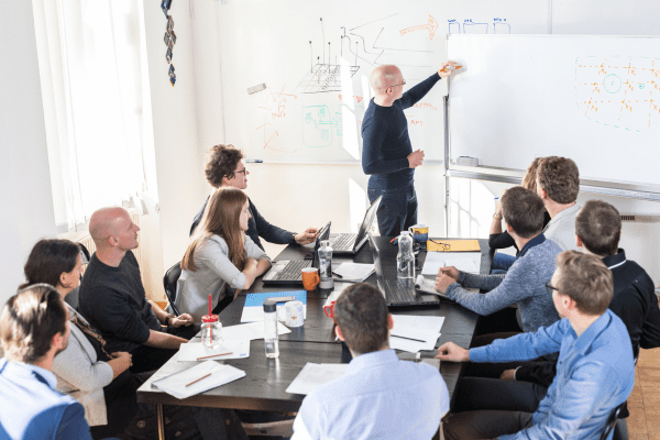 FORMATION DANS LES DOMAINES DE GESTION